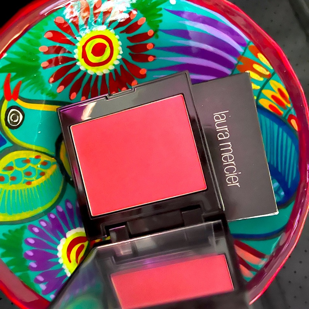 Laura Mercier sangría color